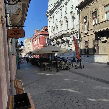 Апартаменты Artcenterapartment