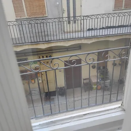 Artcenterapartment Apartamento *